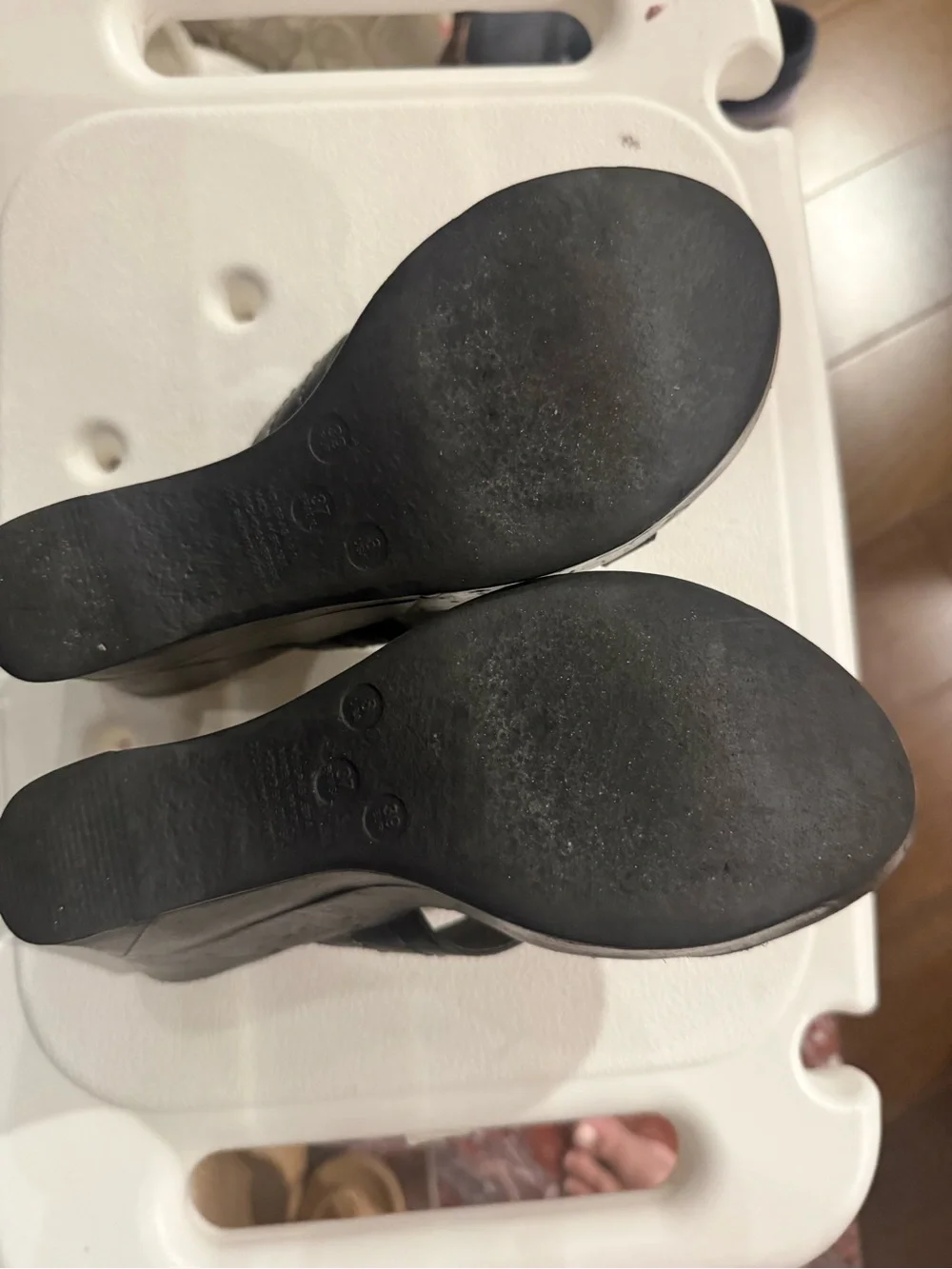Azaleia Black Platform Wedge Sandals